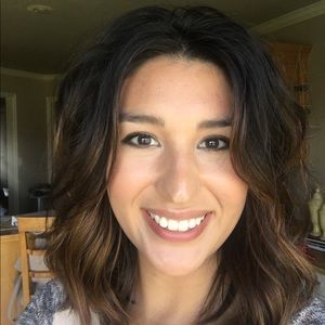 Meet your Posher, Arielle